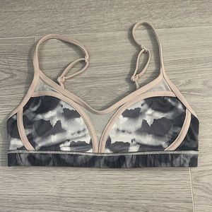 Lululemon sports bra!! with mesh!